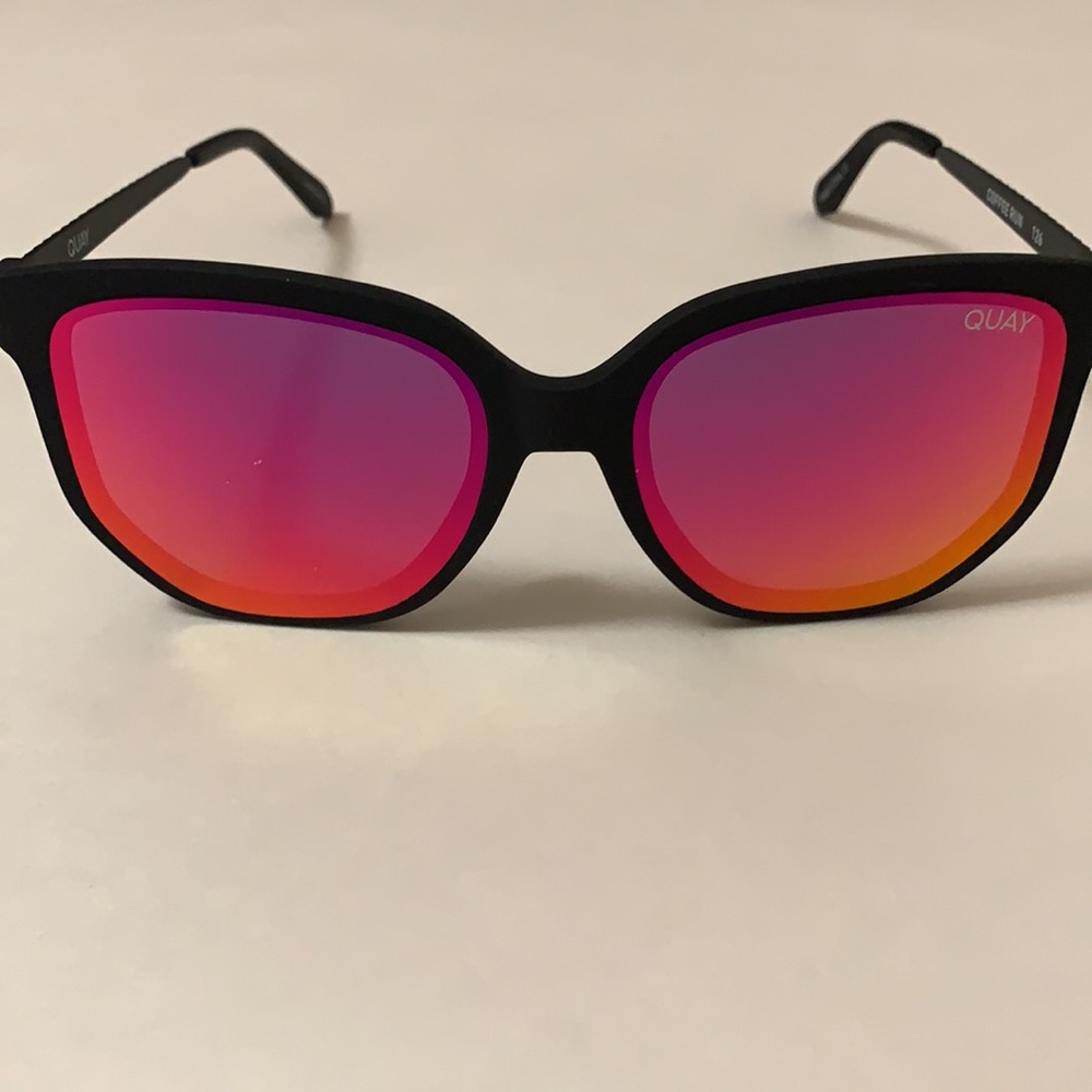 Quay Australia “coffee run” sunglasses